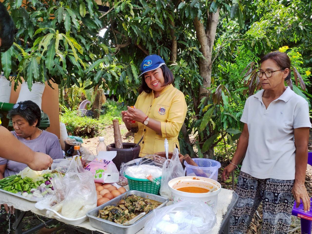 พช.บางเสาธง เข้าร่วมกิจกรรมเอามื้อสามัคคี ทำความดีที่โคก หนอง นา พัฒนาสู่ความยั่งยืน ครั้งที่ 13 ประจำปีงบประมาณ พ.ศ. 2568