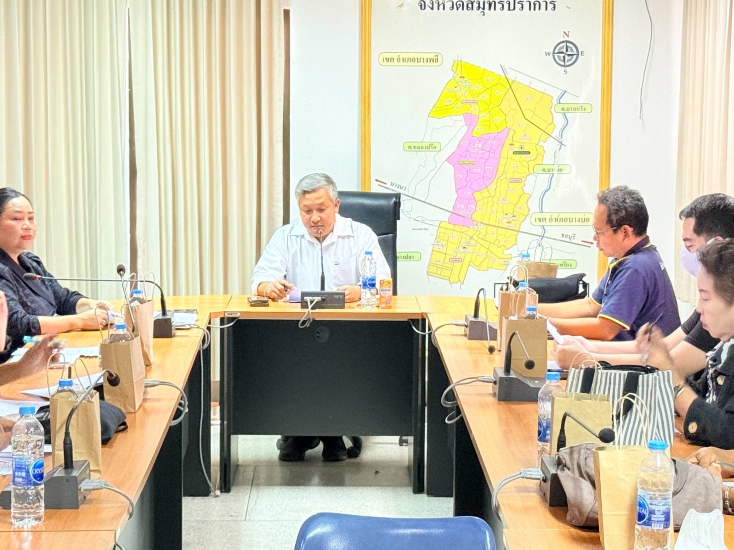 พช.บางเสาธง ดำเนินการประชุมคณะอนุกรรมการกลั่นกรองและติดตามการดำเนินงานกองทุนพัฒนาบทบาทสตรีอำเภอบางเสาธง ครั้งที่ 3/2569