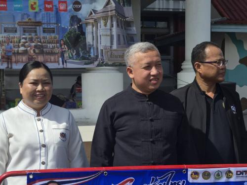 🎖️พช.บางเสาธง ร่วมเปิดโครงการ “ไทยช่วยไทย ลดภาระค่าครองชีพ ผ่านเครือข่ายรถพุ่มพวง”
